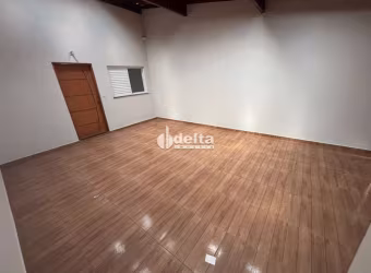 Casa disponível para locação no bairro Santa Luzia em Uberlândia-MG