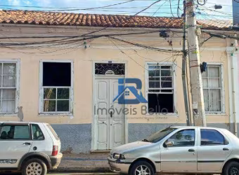 Casa na Praça da Bandeira  - Centro - Itatiba/SP