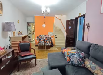 Sobrado espaçoso e confortável na Pauliceia. Com 240 m2 construída.