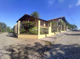 Belíssima Casa Residencial - Com Piscina - Bairro Vila Nova