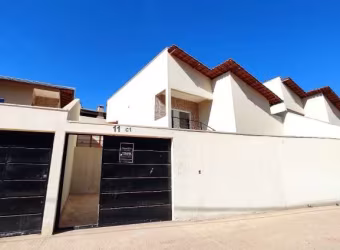 Casa geminada a venda em Esmeraldas, bairro São Pedro