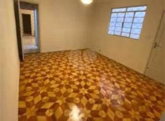 Casa com 4 quartos à venda na Rua Alexandre Farnésio, 27, Parque Maria Luiza, São Paulo, 125 m2 por R$ 593.000