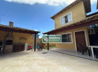 Casa com 2 dormitórios à venda, 97 m² por R$ 370.000,00 - Jardim Marileia - Rio das Ostras/RJ
