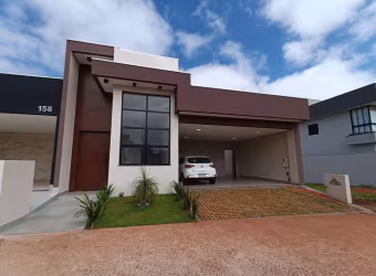 Condomínio Raros: Espaçosa casa  de 3 quartos no bairro Grand Ville, Uberlândia-MG, com 180m² e 3 vagas de garagem.