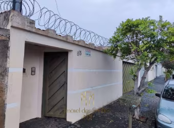 Imperdível! Casa à venda em Uberlândia-MG, Jardim Patrícia: 4 quartos, 1 suíte, 1 sala, 3 banheiros, 3 vagas, 188m².