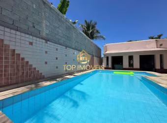Ampla Residencia na Praia da Enseada com Piscina e Churrasqueira