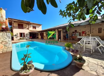 Imperdível casa à venda em Casimiro de Abreu-RJ, Vila Campo Alegre: 5 quartos, 1 suíte, 2 salas, 3 banheiros, 3 vagas de garagem, 100m².