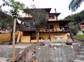 Casa para Venda em Florianópolis, Itacorubi, 4 dormitórios, 2 suítes, 4 banheiros, 4 vagas