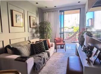 Decorado,  com 70 m² e infraestrutura.
