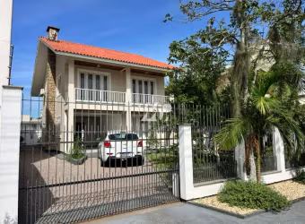 Casa 03 quartos com suíte no bairro Pagani