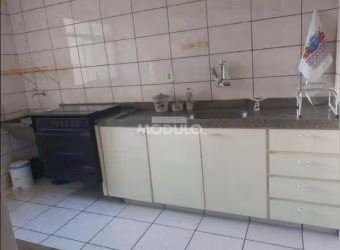 Apartamento semi-mobiliado residencial para locação no Santa Mônica