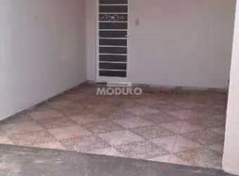Casa residencial para locação, bairro Custódio Pereira