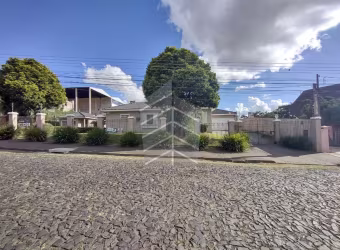 Residência de 500m², com terreno de 1980m²