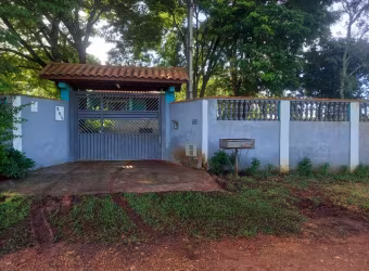 Chácara 1000m2 Casa 90m2 2 Dorms 1 Suíte, Sala, Cozinha, Banheiro Social, Sala, Lavanderia, Área Gourmet, Garagem Coberta