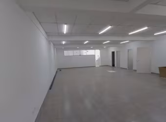 Predio Comercial 780m2, 4 Andares, 4 Salas, 8 Banheiros, 4 Vagas de Garagem, Elevador, Copa
