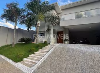 Sobrado com 3 Suites no Swiss Park