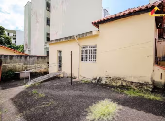 Casa à venda, 3 quartos, 2 vagas, Centro - Divinópolis/MG
