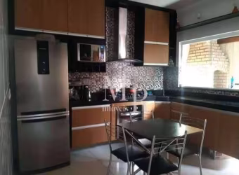 Sobrado com 3 dormitórios à venda por R$ 480.000,00 - Caiçara - Praia Grande/SP