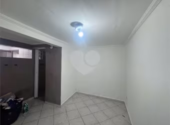 Casa com 2 quartos à venda ou para locação em Vila Rosália - SP