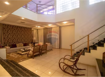Linda Casa em Lagoa nova com 5 quartos sendo 5 suítes, 7 Banheiros, escritório, salão de festas e muito mais