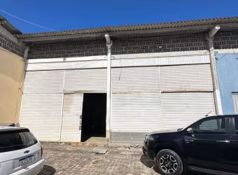 Barracão / Galpão / Depósito com 1 sala para alugar no Recreio Ipitanga, Lauro de Freitas , 400 m2 por R$ 8.000