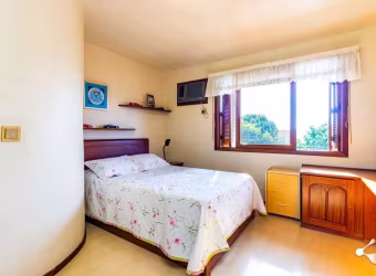 Casa para Venda em Porto Alegre, Vila São José, com 407 m², 1 suíte, 3 quartos, 2 banheiros