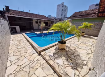 Casa com 03 dormitórios, isolada com piscina e churrasqueira!!!