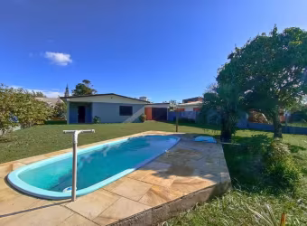 Casa em condomínio fechado com 3 quartos à venda na Emboá, 525, Atlântida, Xangri-Lá por R$ 750.000