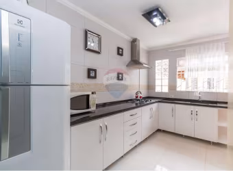 Sobrado com 3 dormitórios, 3 banheiros, banheira de hidromassagem, edícula com espaço gourmet e churrasqueira,  valor R$ 729.000,00 Centro Piraquara