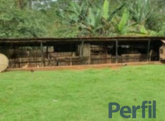 Chácara / sítio com 4 quartos à venda no Ipelândia, Suzano  por R$ 900.000