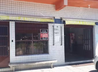 Casa totalmente em alvenaria, mista com comércio, de 2 pisos , com vasta sala comercial em atividade na parte inferior.&lt;BR&gt;3 dormitórios sendo 1 suite, 2 salas e 3 banheiros.&lt;BR&gt;Padaria em