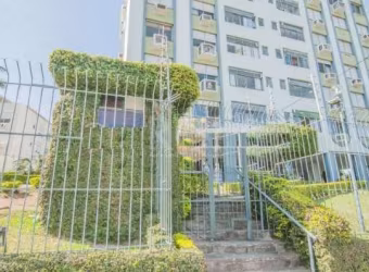 Excelente Apartamento com 3 Dormitórios, sendo 1 Suíte, Amplo Living com 2 ambientes, Cozinha, Área de Serviço com Banheiro, Dependência de Empregada, Banheiro Social. 2 Elevadores, Lindo Salão de Fes