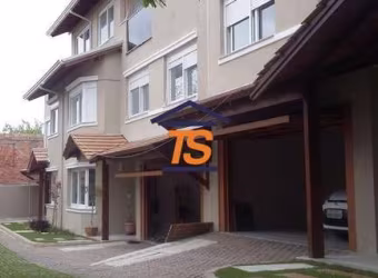 Casa em condomínio de 3 dormitórios, sendo 1 suíte na Villa Conceição.  1º pavimento - Garagem para 2 carros, pequeno pátio, living para 2 ambientes com piso aquecido digital, lavabo, cozinha american