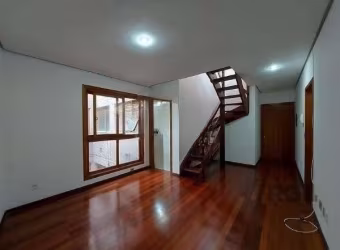 Cobertura de 2 Dormitórios com Terraço e Churrasqueira - Ótima Localização&lt;BR&gt;&lt;BR&gt;Cobertura desocupada com quase 115m² privativos, ideal para quem busca conforto e espaço. No primeiro anda