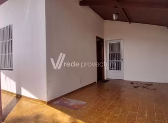 Casa com 5 quartos à venda na Rua Felipe Camarão, 84, Jardim dos Oliveiras, Campinas, 265 m2 por R$ 650.000