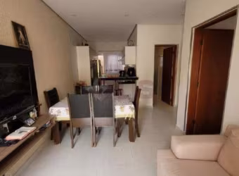 CASA TÉRREA EM CONDOMÍNIO, TOTALMENTE REFORMADA