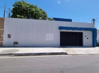 Casa Térrea Moderna no Bairro Coroa do Meio