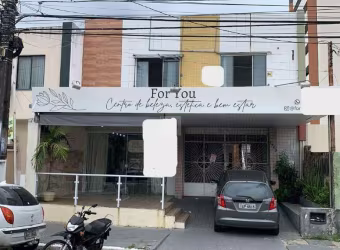 Oportunidade Imperdível no Bairro São José: Casa com Comércio e Potencial de Renda!