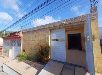 Vende-se Casa em Condomínio Fechado no Bairro 18 do Forte - Aracaju-SE