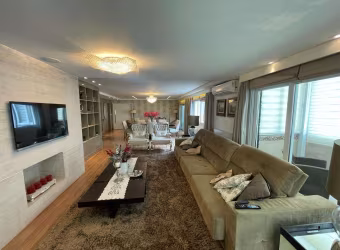 Apartamento 03 Dorm. à venda no Bairro Centro com 227 m² de área privativa - 3 vagas de garagem