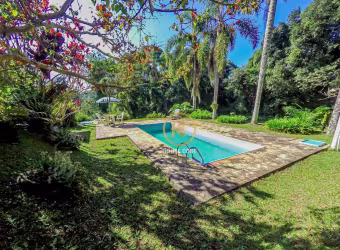 Casa, 492 m² - venda por R$ 1.350.000,00 ou aluguel por R$ 19.333,33/mês - Taipas de Pedra - São Roque/SP