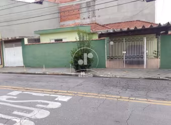 Casa a venda na Vila Scarpelli, com 2 dormitorios amplos , 1 cozinha, 1 copa, lavanderia, banheiro, sala, quintal para 4 carros e churrasqueira.