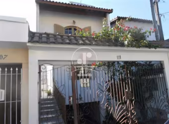 Sobrado à venda em Santo André-SP, Jardim Teles de Menezes: 3 quartos, 1 suíte, 1 sala, 4 banheiros, 3 vagas, 230m².