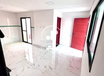 Sobrado à venda em Santo André-SP, Jardim Santo Alberto: 2 quartos, 2 suítes, 1 sala, 1 banheiro, 1 vaga, 76m²!