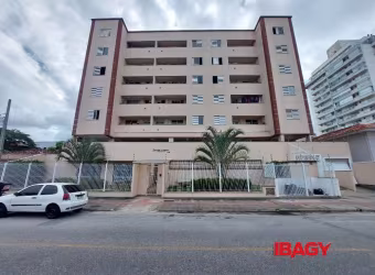 Apartamento com 2 quartos para alugar na Rua Eugênio Portela, 32, Barreiros, São José, 53 m2 por R$ 2.200