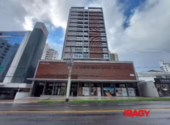 Apartamento para alugar na Avenida Professor Othon Gama D'Eça, 624, Centro, Florianópolis por R$ 4.900