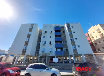 Apartamento com 3 quartos para alugar na Rua Visconde de Cairú, 241, Estreito, Florianópolis, 72 m2 por R$ 2.850