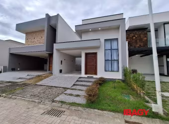 Casa em condomínio fechado com 2 quartos para alugar na Avenida Wilson Castelo Branco, 700, Beira Rio, Biguaçu, 118 m2 por R$ 5.000