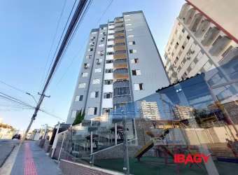 Apartamento com 3 quartos para alugar na Rua Nossa Senhora Aparecida, 1185, Barreiros, São José, 67 m2 por R$ 2.600