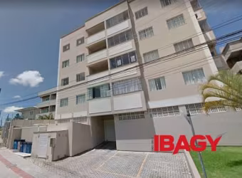 Apartamento com 3 quartos para alugar na Rua Humberto Anibal Climaco, 50, Forquilhinhas, São José, 78 m2 por R$ 2.200
